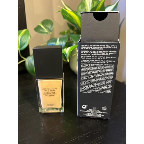 NARS Light Reflecting Foundation | SHADE LIGHT 5 FIJI - Picture 2 of 2